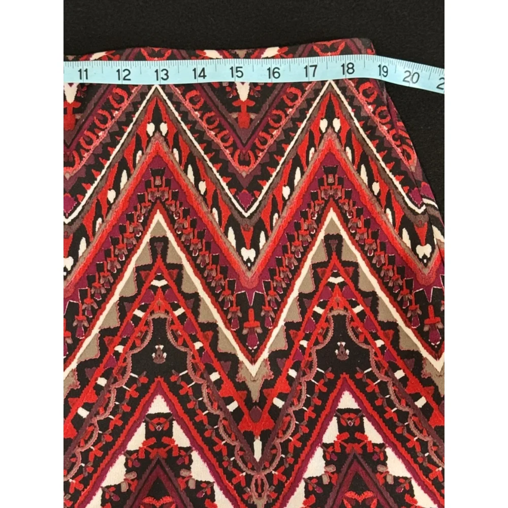 Christopher & Banks geometric Skirt 1X Red purple gray white stretch pull-on - Picture 6 of 8